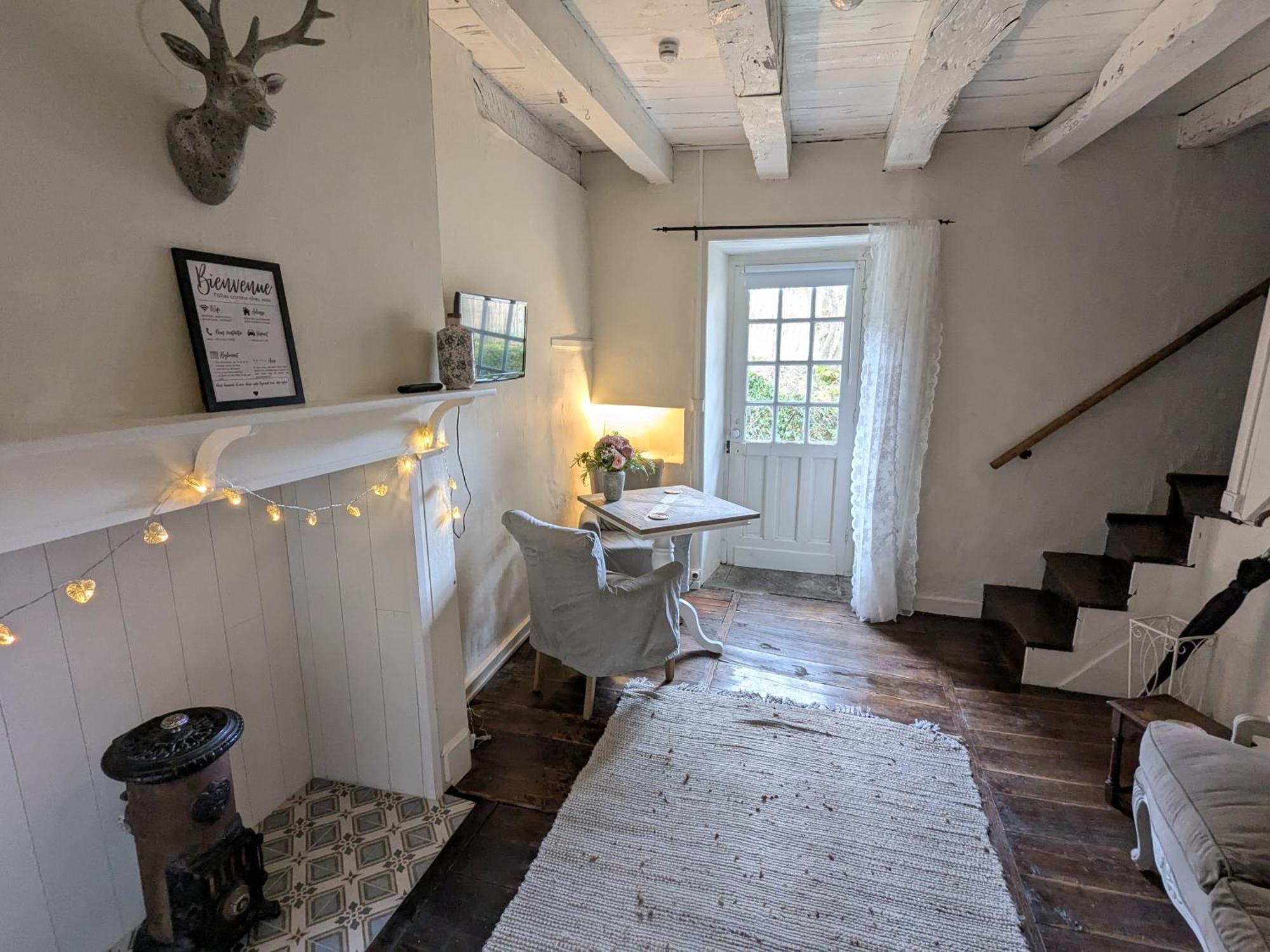 Sous Le Chateau Jumilhac-le-Grand エクステリア 写真